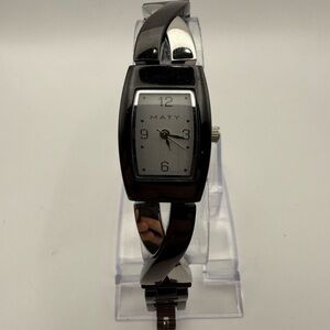 Maty Quartz Women's Watch Black & Silver-Tone Metal Link Bracelet (New Battery)